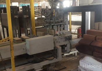 耐火磚全自動(dòng)生產(chǎn)線——自動(dòng)檢測、碼垛客戶現(xiàn)場